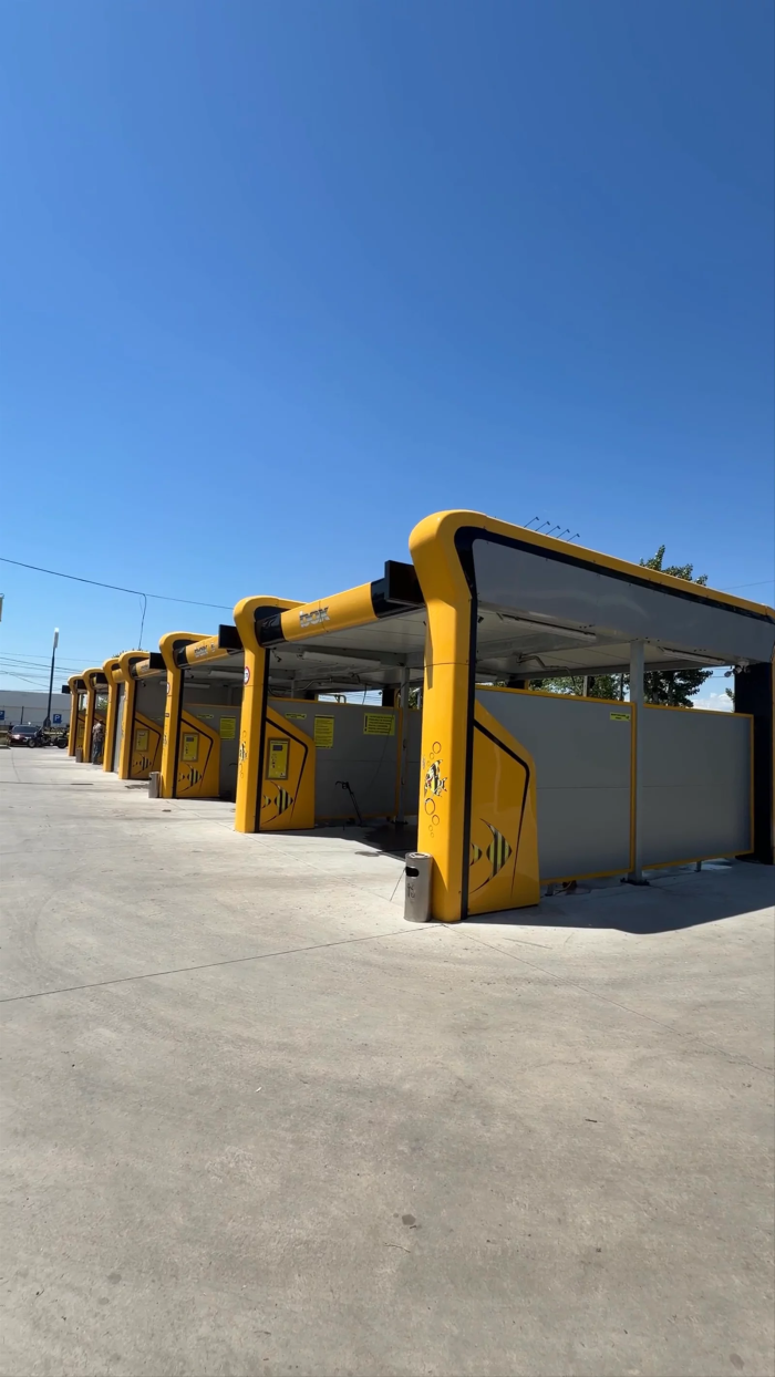 Spalatorie self wash cu 6 piste de spalare si 4 zone acoperite de aspirare in Craiova vis-a-vis. de magazinul Jumbo